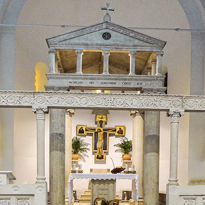 Altare della Chiesa